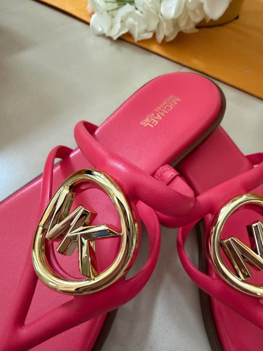 Michael Kors Pink Jelly Logo Thong Sandals with Gold MK Emblem - Picture 5 of 7